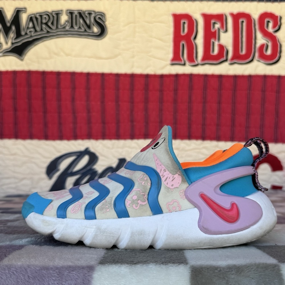 Size 3y -‎ Nike Dynamo Go SE Low Doodles - DZ2863-100